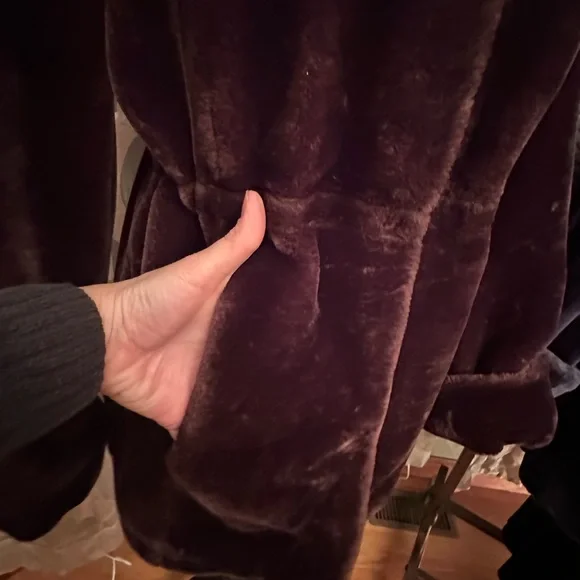 Dennis Basso faux fur coat - Picture 6 of 16